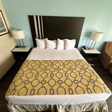 Baymont By Wyndham Thomasville Extérieur photo