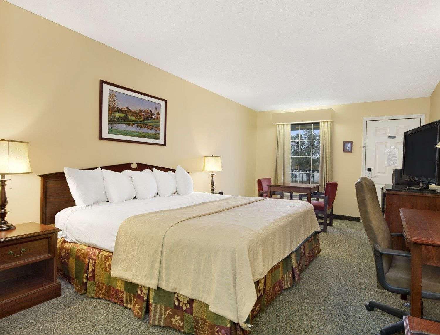 Baymont By Wyndham Thomasville Extérieur photo