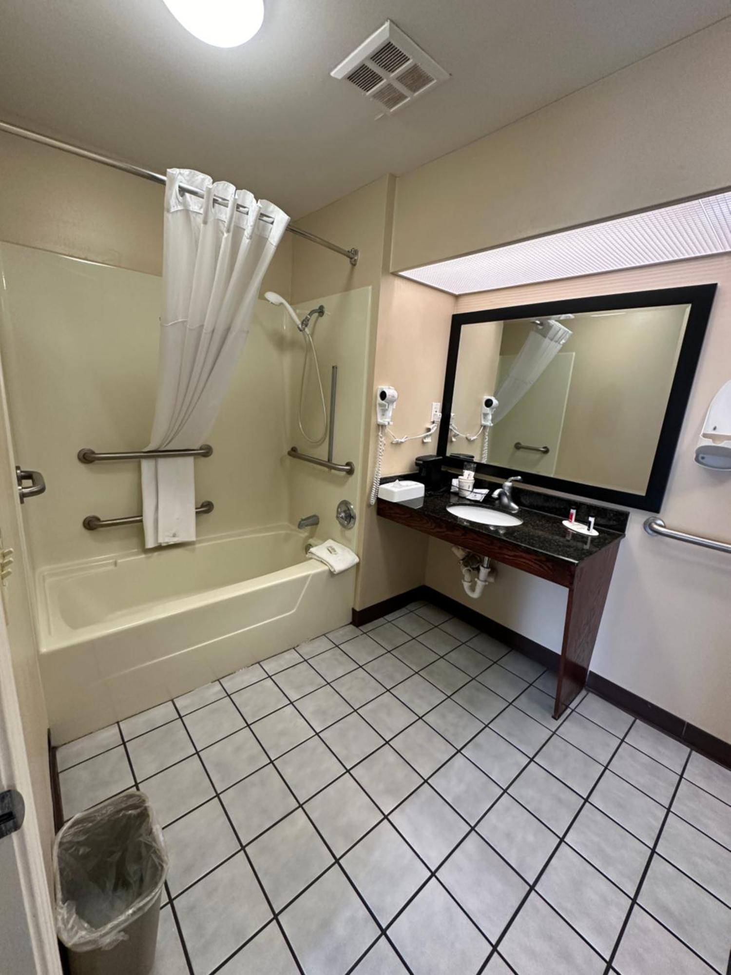 Baymont By Wyndham Thomasville Extérieur photo