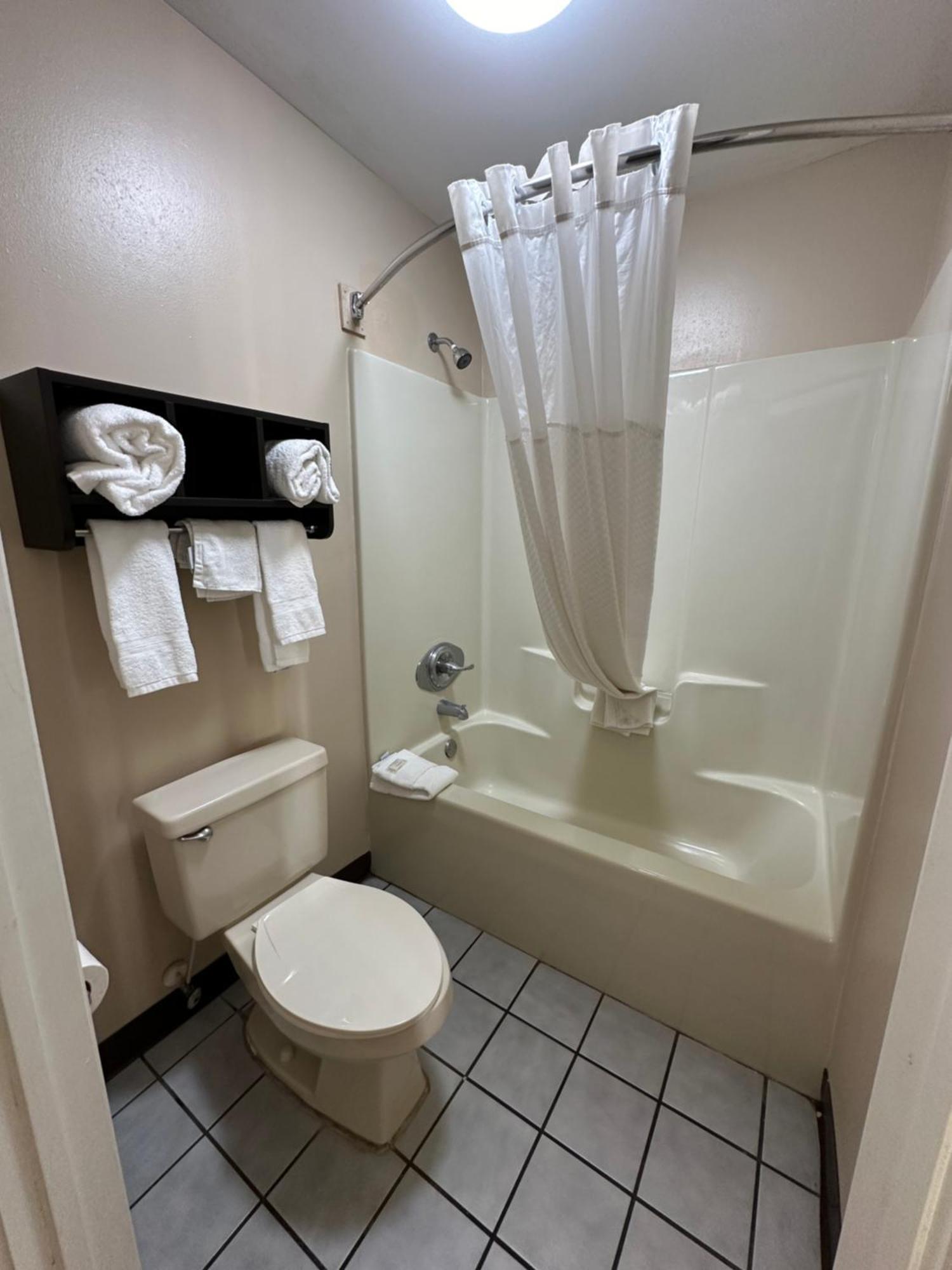 Baymont By Wyndham Thomasville Extérieur photo