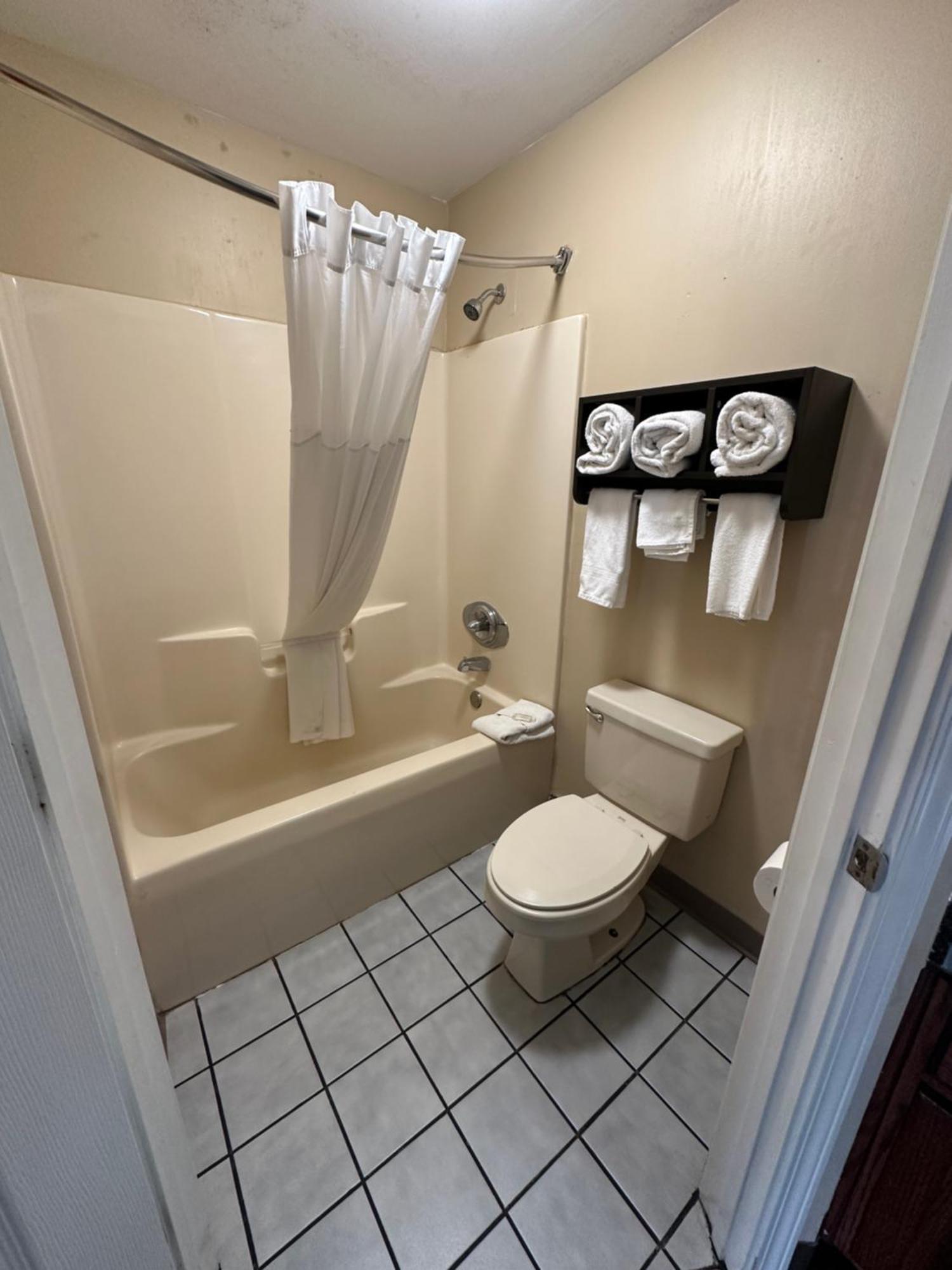 Baymont By Wyndham Thomasville Extérieur photo
